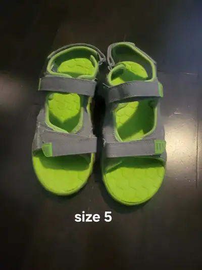 Boys size 5 sandals, View more