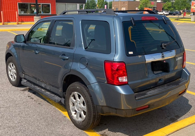 2010 Mazda Tribute in Cars & Trucks in Ottawa - Image 4