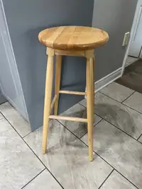 Solid wood counter / bar stool