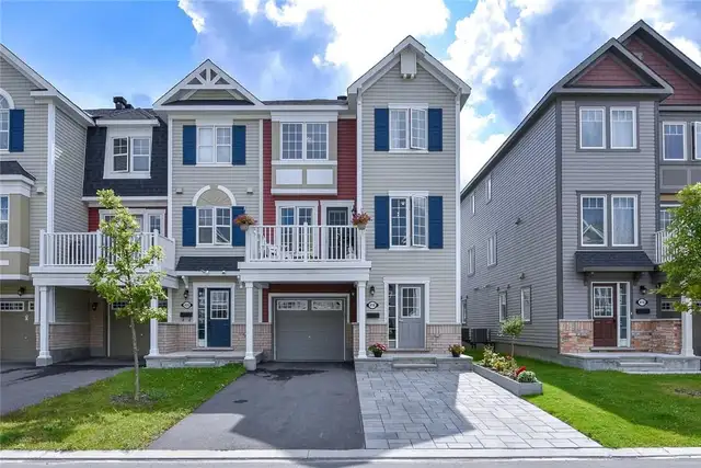 2 Bed, 2.5 baths Townhouse Kanata (available November)