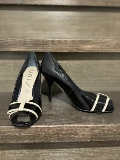 Women shoes , View more