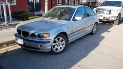 Classic E46 Automatic and Manual Steptronic gear shift with one button. M54 engine 6 cyl 2.5L. Fast...