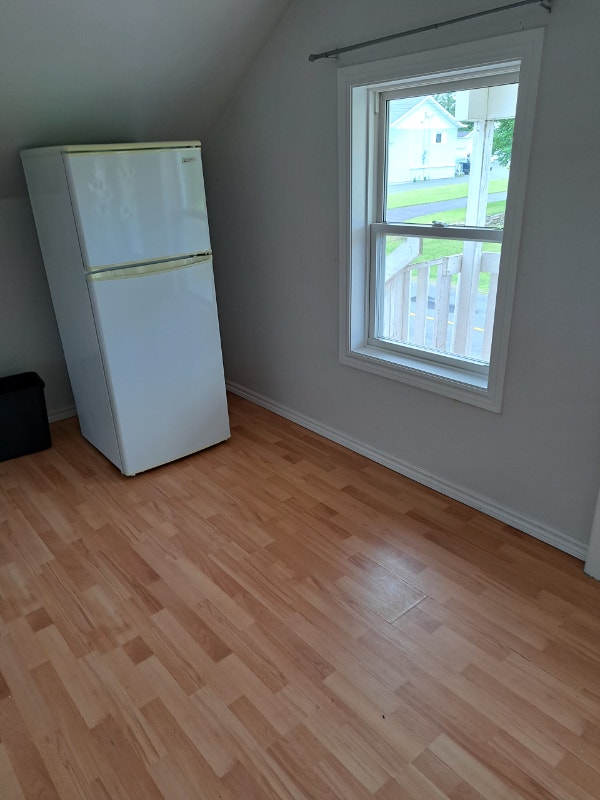 Appartement a louer a losier settlement 2 chambres.600par mois. Long