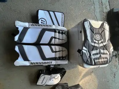 Warrior street hockey pads 30$, View more