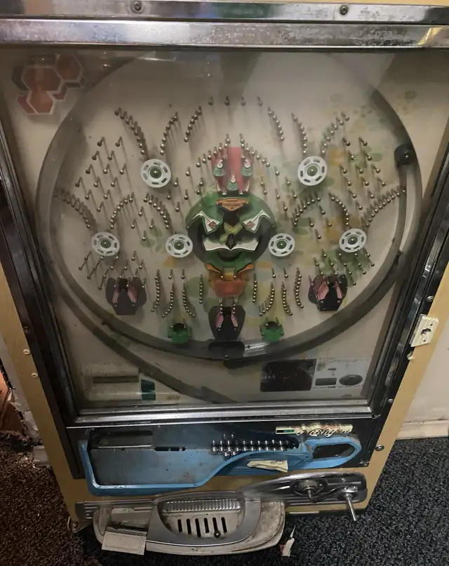 Pachinko Machine in Arts & Collectibles in London - Image 2