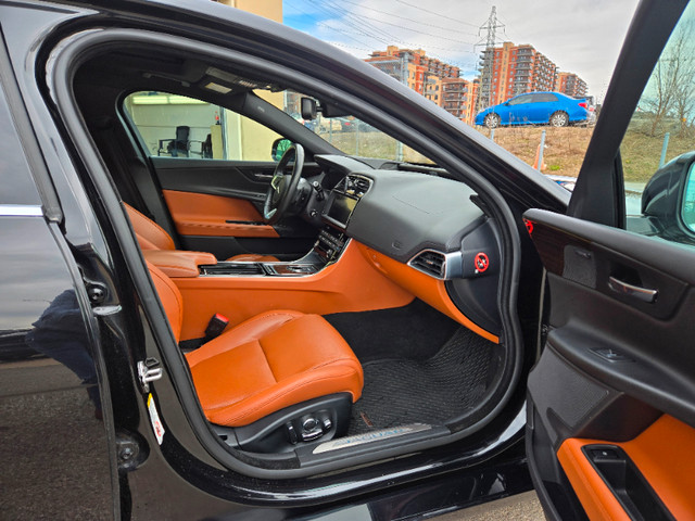 Jaguar XE 2018 Portfolio 35T 3.0L AWD dans Autos et camions  à Ville de Montréal - Image 4