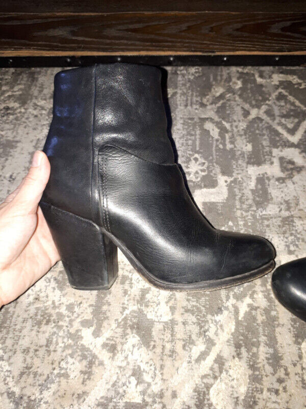 Ladies leather boots in Women's - Shoes in Hamilton