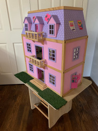 Melissa and Doug Doll House with Accesories