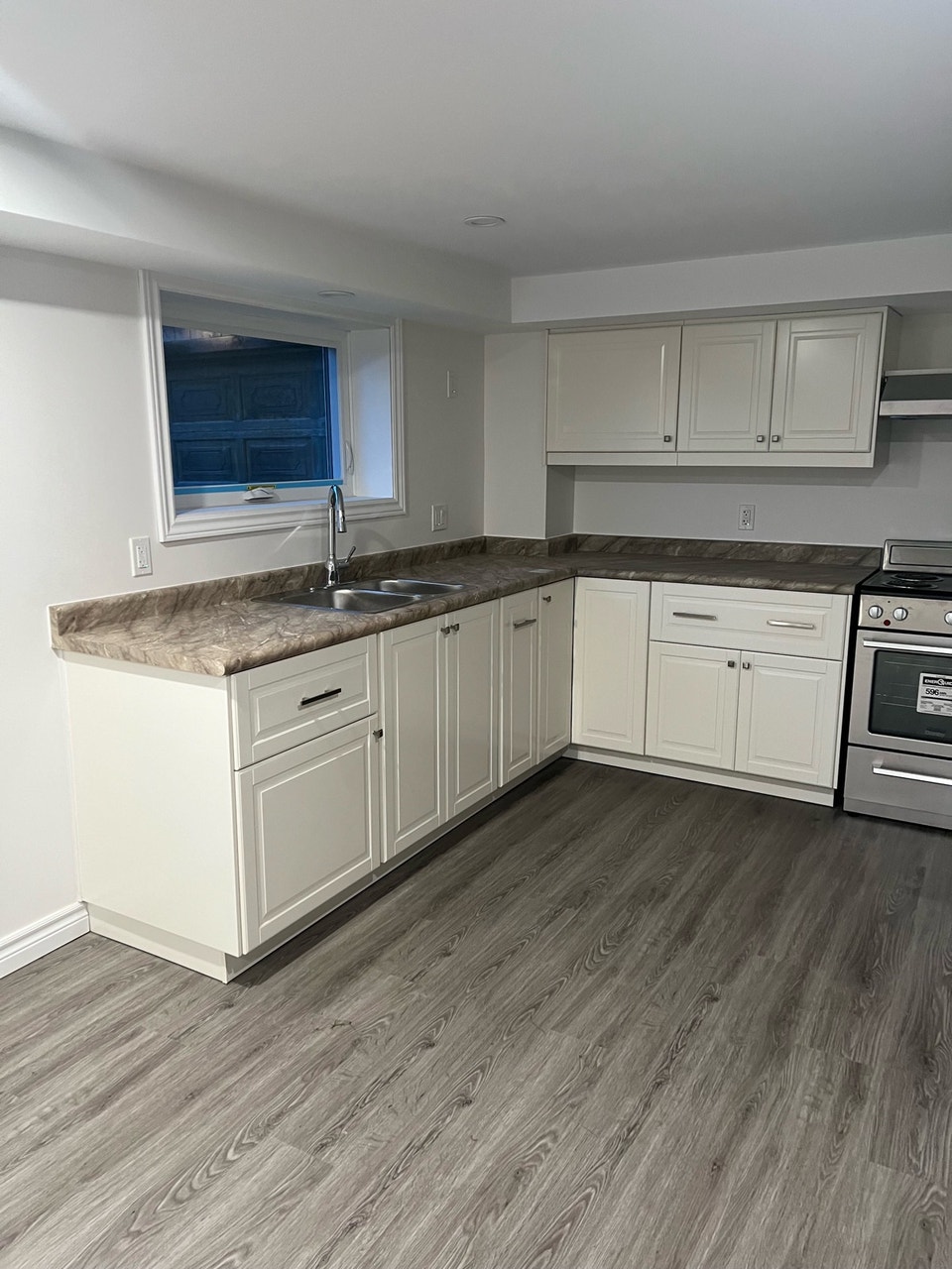 Newly Renovated Walk In Basment Apartment - Country Setting 2