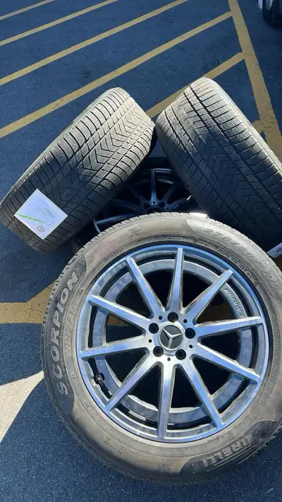 275/50R20 Mercedes benze 20 Inche original AMG FACTORY RIMS the rims are very rare to find and is a...