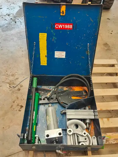 GREENLEE 882 FLIP TOP PIPE BENDER HYDRAULIC DIES/SHOES INCLUDED, View more