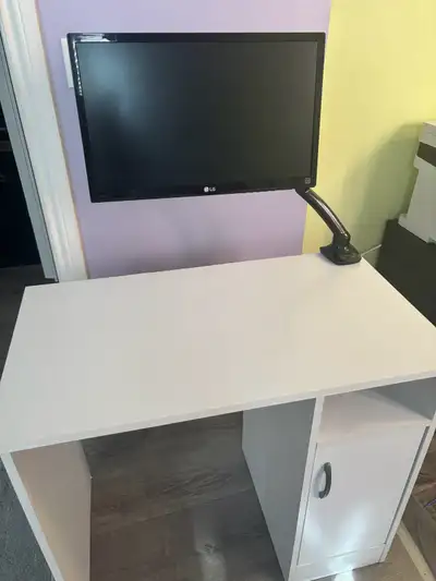 South Shore Smart Basics Small Desk
 come with LG monitor , View more