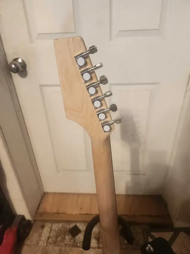 DIY kit guitar 526212462701465605
