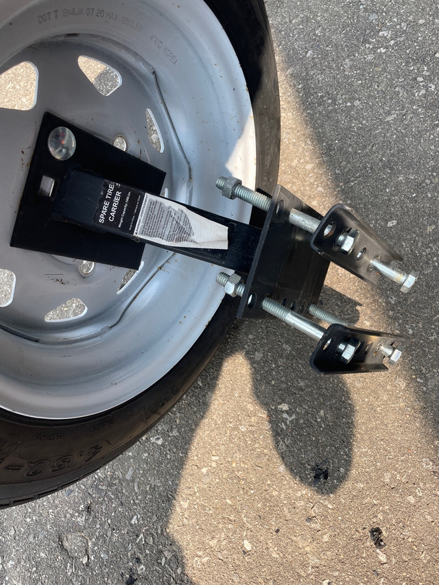 Spare tire and mount for trailer in Other in Norfolk County - Image 3