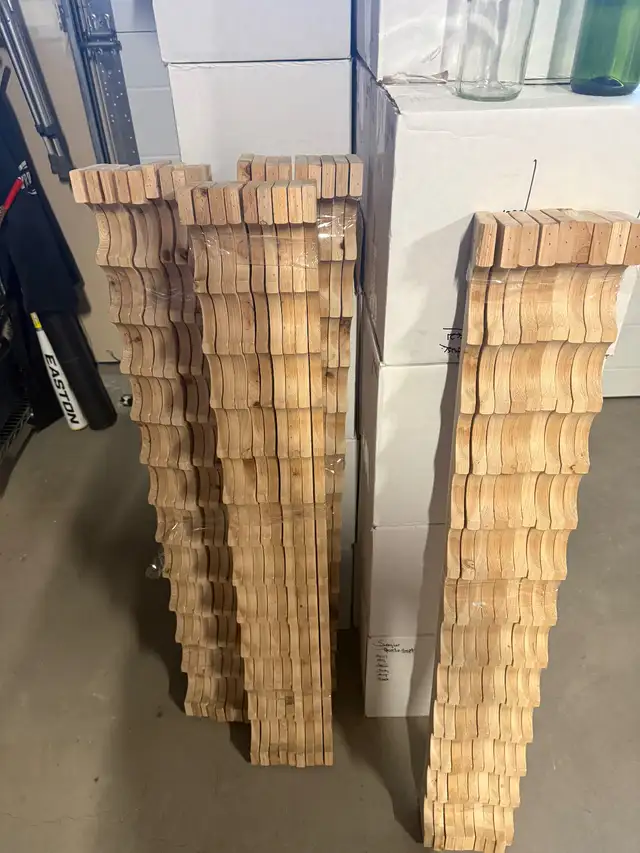 Wine bottles64877474568322122