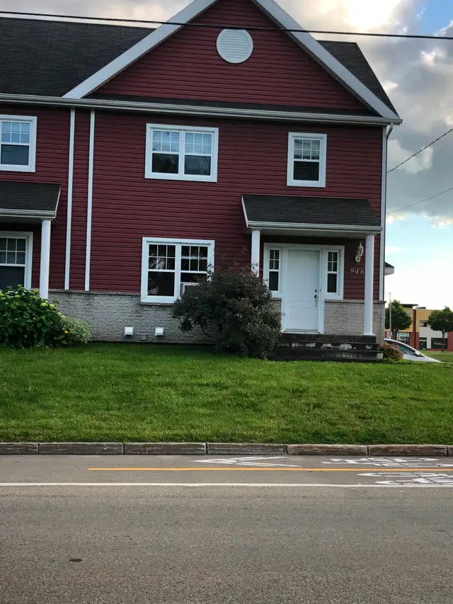 Jumelé à louer Neufchatel 3 chambres avec piscine