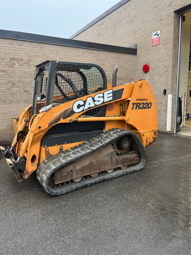 Case tr 320  in Heavy Equipment in Mississauga / Peel Region - Image 2