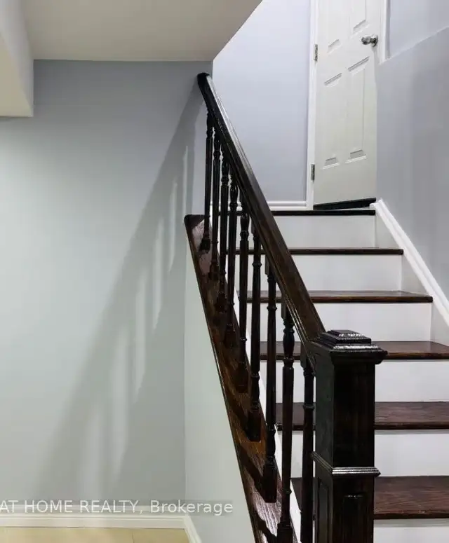 Renovated 2 bedrooms apartment for rent