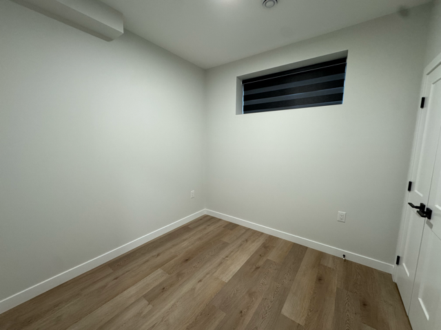**Beautiful 3Bed 2.5Bath Duplex in Glenwood** in Long Term Rentals in Winnipeg - Image 18