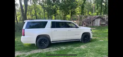 2016 Suburban LTZ, 5.3l, 7 passenger, 330k mostly hwy, gets about 11L/100k on the hwy, new tires, br...