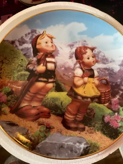 MJ Hummel plate “little explores” , View more