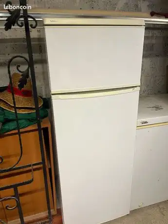 frigidaire fonctionne très bien 155$ possibilité de livraison , View more