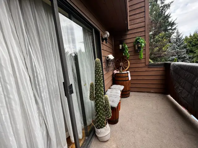 Room per a day/night  in British Columbia in Canada - Image 6