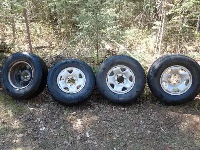 - 4 Michelin Latitude X-Ice 265/70R16 winter tires on rims. - 6 bolt - Decent tread left - One of th...