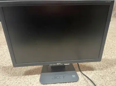 This is a used Acer AL1916W monitor featuring a 19-inch screen, perfect as an extra monitor for work...