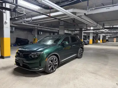 Transfert de bail – VinFast VF8 2024 Je transfère le bail de mon VinFast VF8 Plus 2024, en excellent...