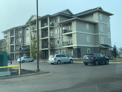 Apartments for rent in Fort McMurray, beautiful suites renovated and close in to schools, shopping a...