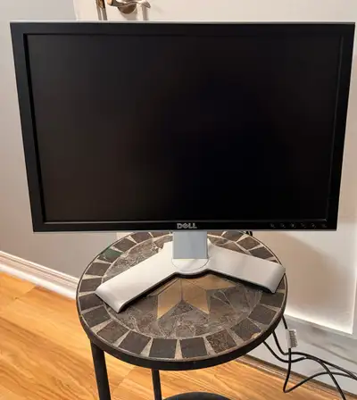 Dell UltraSharp 2007WFP  Widescreen Monitor, View more