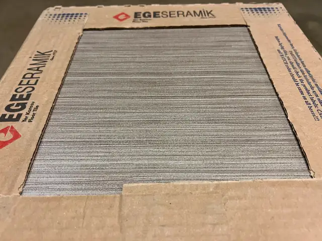 Porcelain Tile 13x 13 inches (33cm x 33cm) New Reeds63417636637057121