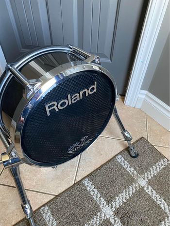 Roland KD-140 Bass Drum in Drums & Percussion in Edmonton - Image 3