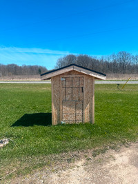 Bus shelter shed