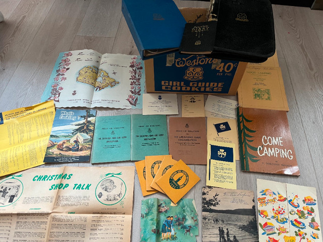 34 1946-62 GIRL GUIDES COOKIE BOX,Binders,Books + SALVATION ARMY in Arts & Collectibles in Calgary