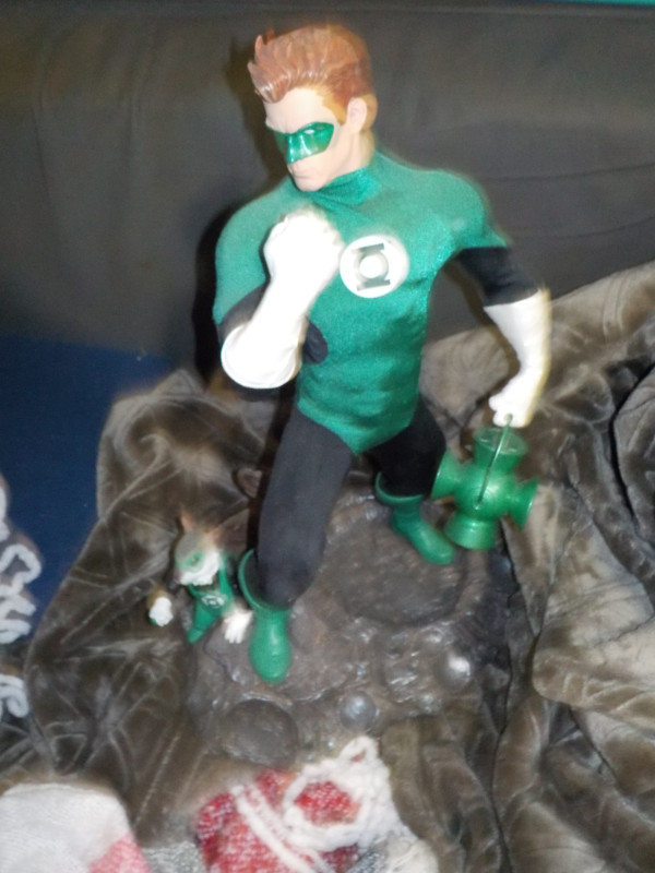 DC Direct Green Lantern (Hal Jordan and Ch'p) 1:4 Scale Statue in Arts & Collectibles in Oshawa / Durham Region