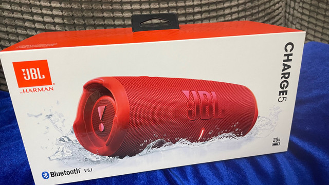 Great Deal!Brand new JBL Charge 5 w/ Carrying case for only $239 in Speakers in Mississauga / Peel Region - Image 4