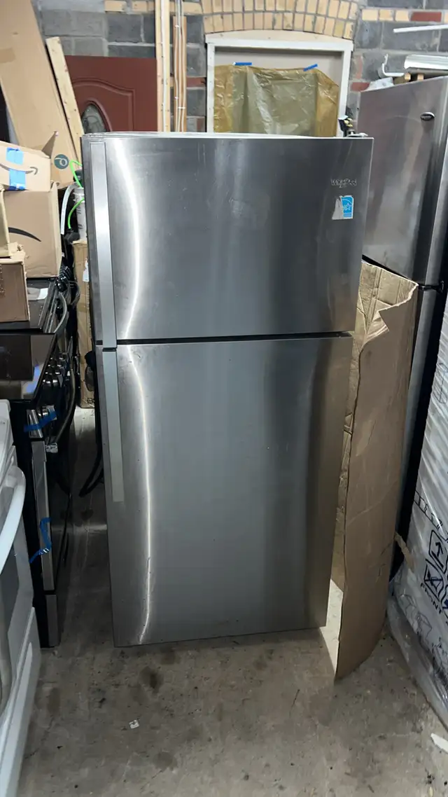 28” WHIRLPOOL FRIDGE EXCELLENT WORKING CONDITION628666607851551219