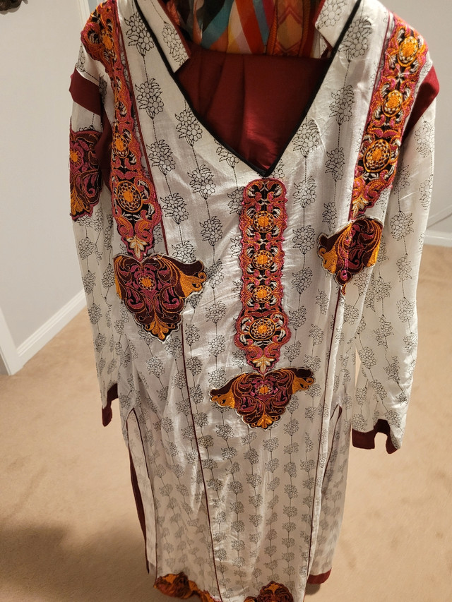 Girls and women. Gently used shalwar suit in Women's - Dresses & Skirts in La Ronge
