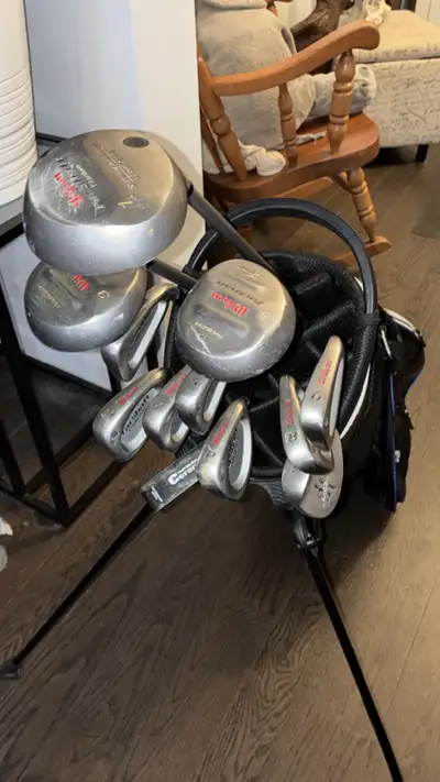 Wilson beginner golf set RH (with new stand bag), View more