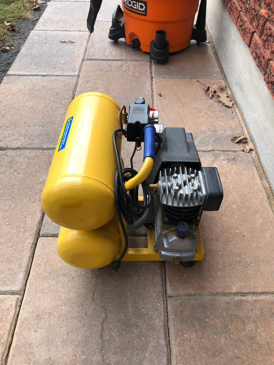 2HP 4.6 Gallon Air Compressor | Power Tools | Ottawa | Free local ...