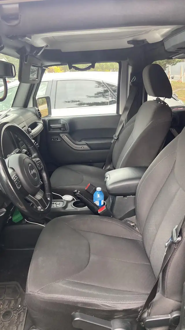 2017 Jeep Wrangler Willys581029101474959368