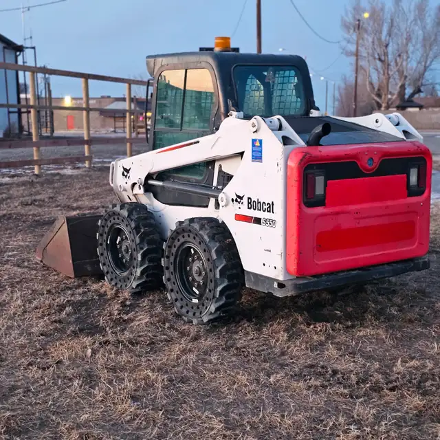 2016 Bobcat S550 Skid Steer Loader - Joystick Controls in Other in Prince Albert - Image 5