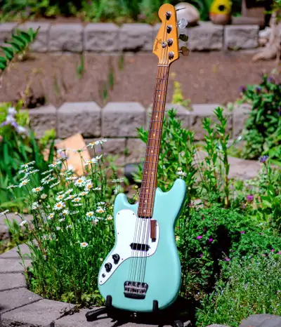 1976 Left Handed Musicmaster Bass w/Case, View more