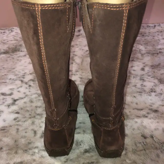 Timberland Leather Winter Boots Womens Size 7.5M  in Women's - Shoes in Calgary - Image 9
