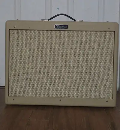 Electric Guitar Amplifier, View more