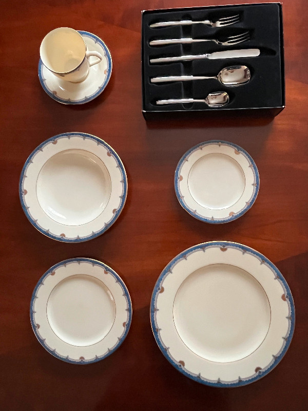 Mikasa Fine Ivory dinnerware set-Majestic Hall, 8 sets (48 piec) in Kitchen & Dining Wares in Markham / York Region - Image 3