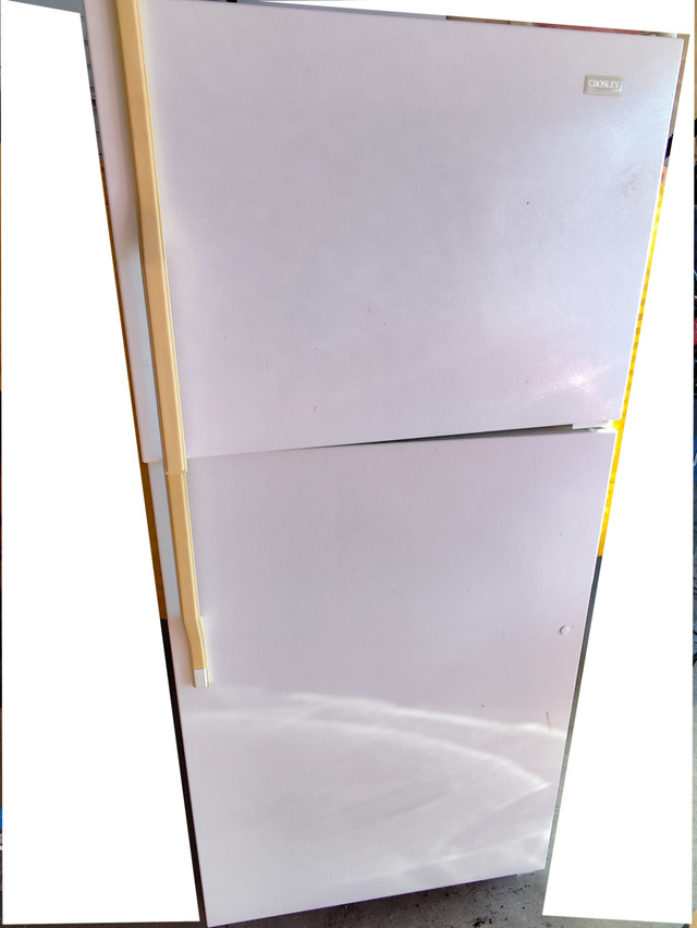 Fridge /w Ice Maker for Sale in Refrigerators in Strathcona County - Image 2
