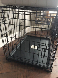 Dog Crate (& free water/food bowls)